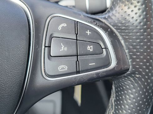 Used 2016 Mercedes-Benz C 300 4MATIC Sedan image 31