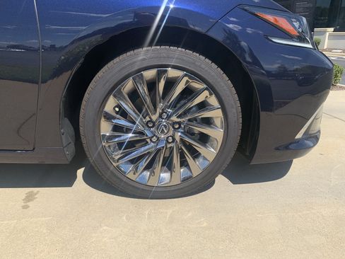 Used 2025 Lexus ES 350 Ultra Luxury w/ Accessory Package (Z2) FWD image 13