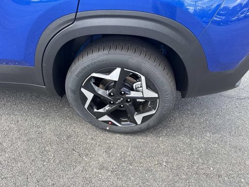 New 2026 Kia Seltos S AWD/4WD image 5