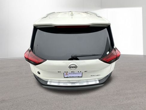 Certified 2022 Nissan Rogue SV w/ SV Premium Package image 32