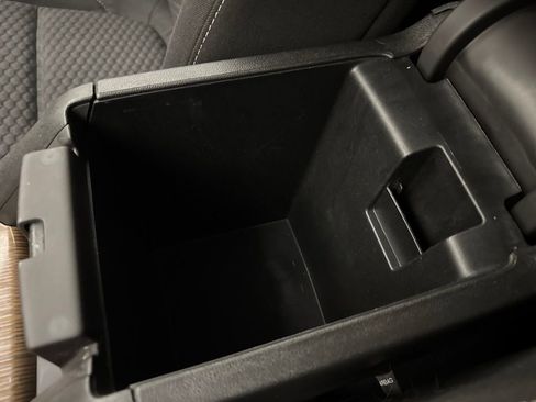 Used 2017 GMC Acadia SLE FWD image 31