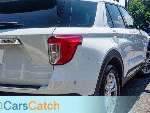 Used 2022 Ford Explorer Limited w/ Equipment Group 301A RWD image 7