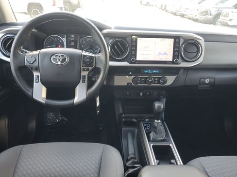 Used 2021 Toyota Tacoma 2WD Double Cab image 10