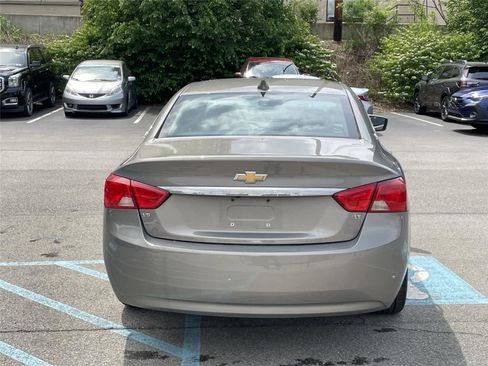 Used 2019 Chevrolet Impala LT w/ LT Convenience Package FWD image 4