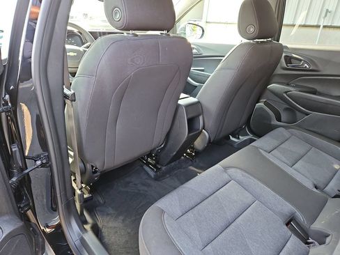 Used 2024 Chevrolet Trax LS w/ LS Convenience Package FWD image 13