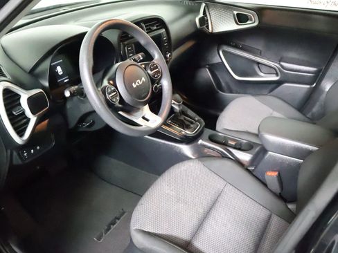 Used 2024 Kia Soul LX w/ Option Group 015 image 23