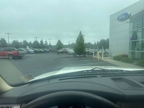 Used 2016 Ford Expedition EL XLT w/ Equipment Group 202A AWD/4WD image 13