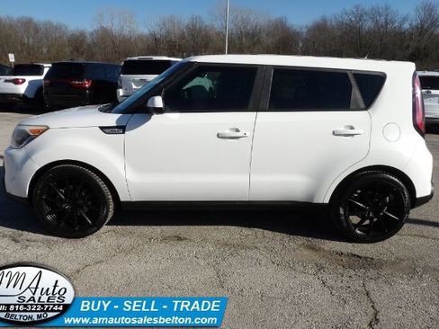 Used 2016 Kia Soul image 2