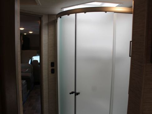 Used 2022 Ford E-450 and Econoline 450 Super Duty w/ Motorhome Prep Package image 31