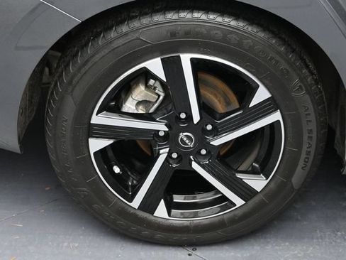 Used 2024 Nissan Sentra SV FWD image 5