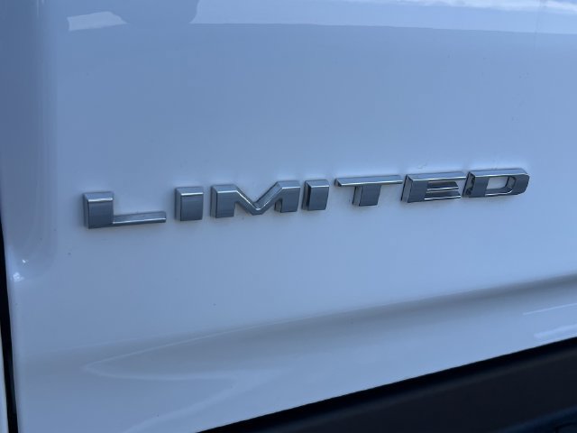 Used 2021 RAM 1500 Limited w/ Body Color Bumper Group AWD/4WD image 18