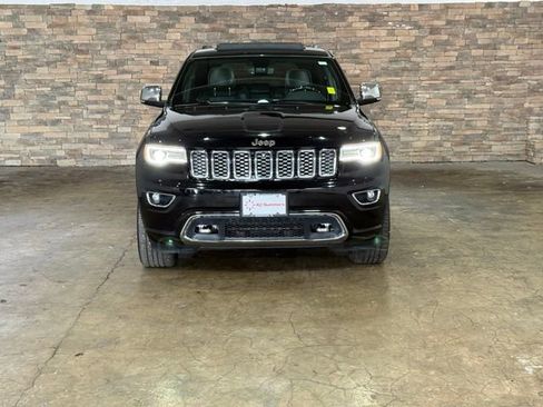Used 2019 Jeep Grand Cherokee Overland AWD/4WD image 2