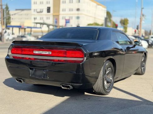 Used 2012 Dodge Challenger R/T Plus RWD image 13