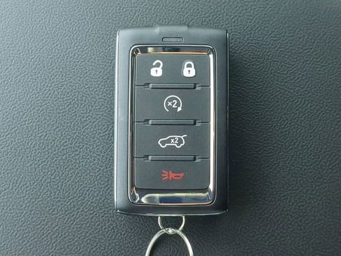 New 2025 Jeep Grand Cherokee Limited w/ Black Appearance Package image 37