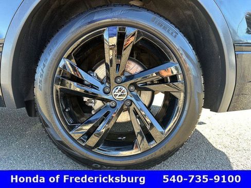 Used 2024 Volkswagen Tiguan SE R-Line image 13