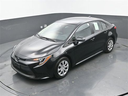 Used 2026 Toyota Corolla LE image 29
