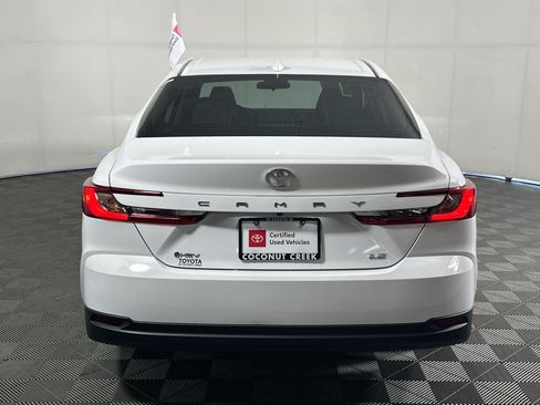 Used 2025 Toyota Camry LE FWD image 4