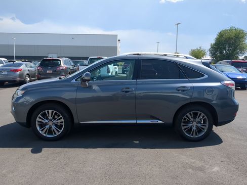 Used 2013 Lexus RX 450h AWD w/ Navigation Pkg image 2