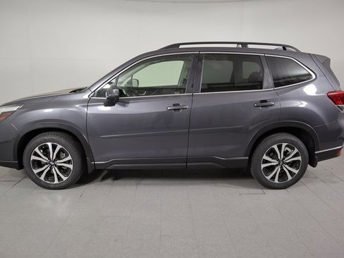 Used 2021 Subaru Forester Limited image 9