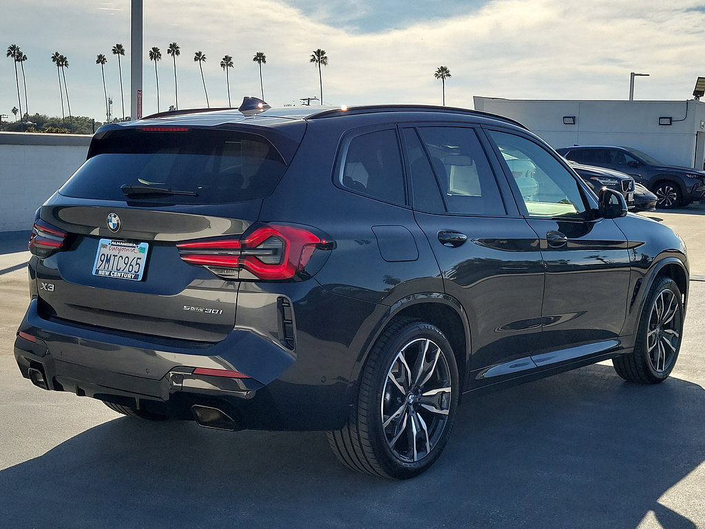 Used 2024 BMW X3 sDrive30i w/ Premium Package RWD image 3