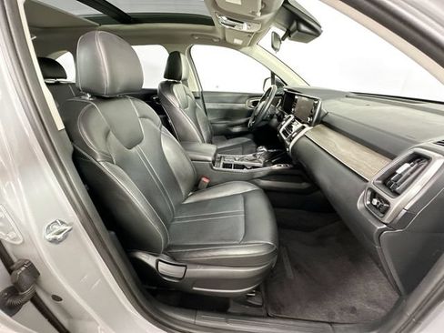 Used 2023 Kia Sorento S w/ Panoramic Sunroof Package AWD/4WD image 30