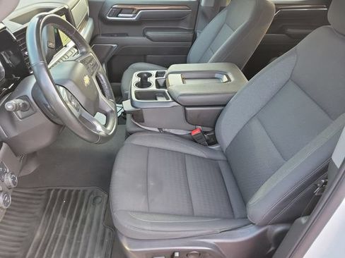 Used 2025 Chevrolet Silverado 1500 LT RWD image 9