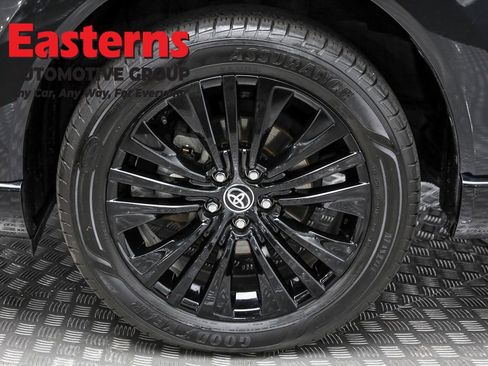 Used 2023 Toyota Venza Nightshade AWD/4WD image 31