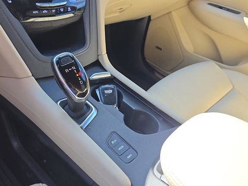 Used 2018 Cadillac XT5 AWD image 26