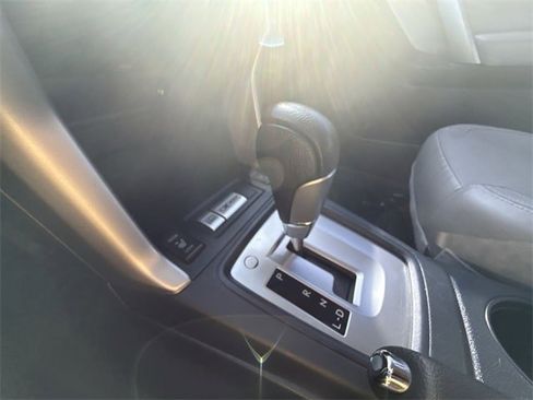 Used 2018 Subaru Forester 2.5i Limited image 20