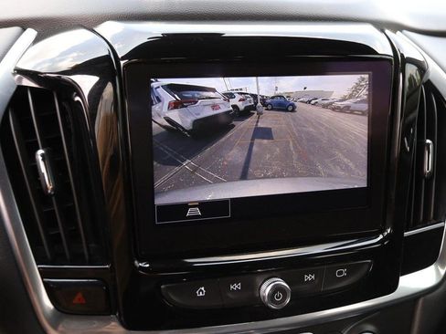 Used 2023 Chevrolet Traverse LT FWD image 20