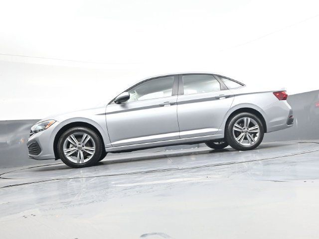 Used 2024 Volkswagen Jetta SE FWD image 36