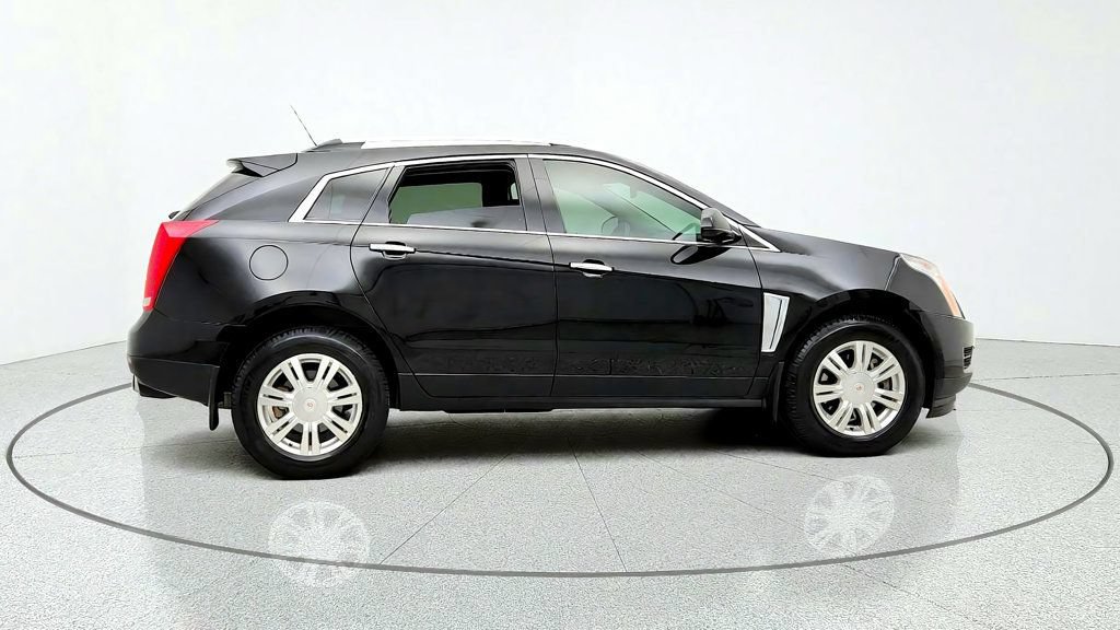 Used 2015 Cadillac SRX Luxury w/ Driver Awareness Package FWD image 4