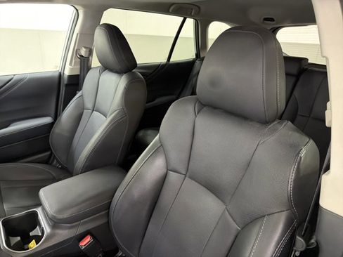 Used 2023 Subaru Outback Limited image 5