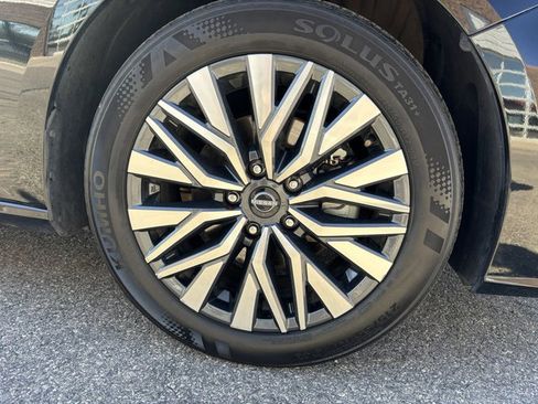 Used 2024 Nissan Altima 2.5 SV image 18