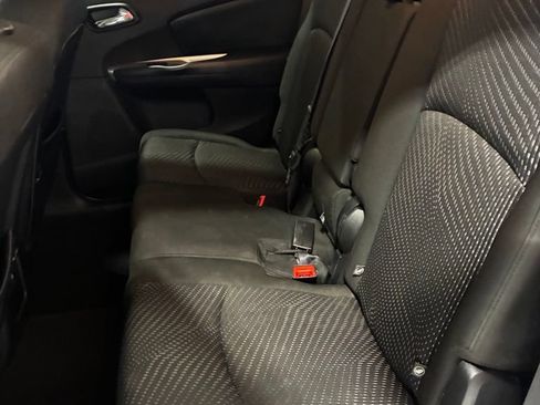 Used 2020 Dodge Journey SE w/ SE Popular Equipment Group FWD image 27