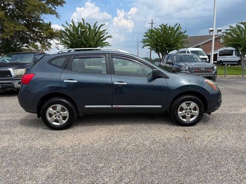 Used 2015 Nissan Rogue S w/ Convenience Package FWD image 2