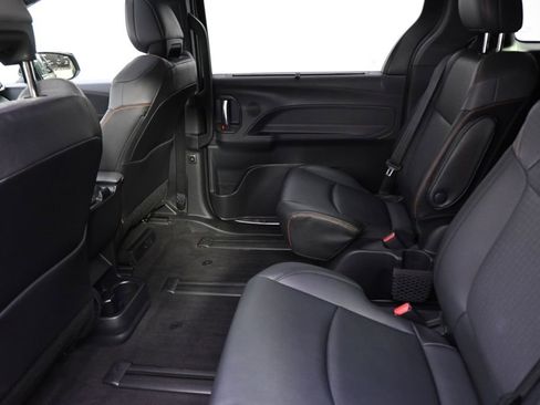 Used 2021 Toyota Sienna XSE w/ XSE Plus Package AWD/4WD image 21