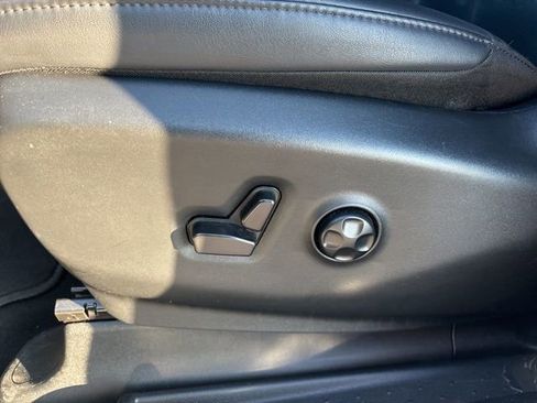 Used 2025 Chrysler Pacifica Select FWD image 26