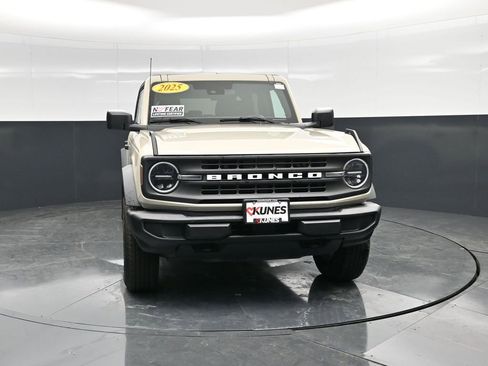 Used 2025 Ford Bronco Big Bend image 4
