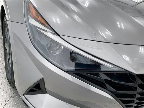 Certified 2021 Hyundai Elantra SEL FWD image 30