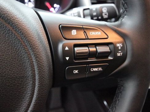 Used 2017 Kia Sorento EX w/ EX V6 Premium Package image 19