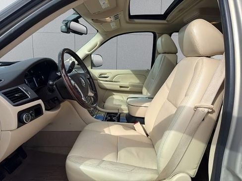 Used 2008 Cadillac Escalade AWD image 24