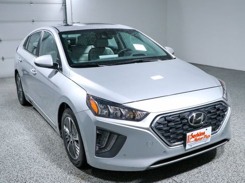 Used 2022 Hyundai Ioniq Limited FWD image 5