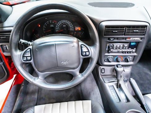 Used 2002 Chevrolet Camaro Z28 w/ SS Performance/Appearance Pkg image 19