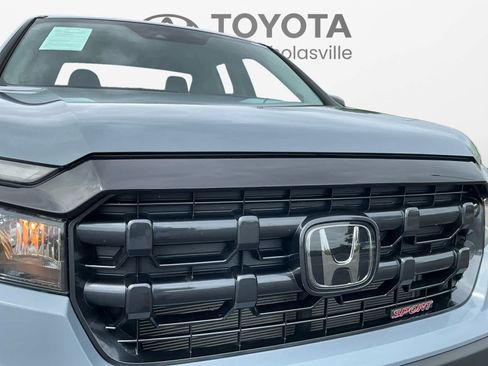 Used 2025 Honda Ridgeline Sport image 17