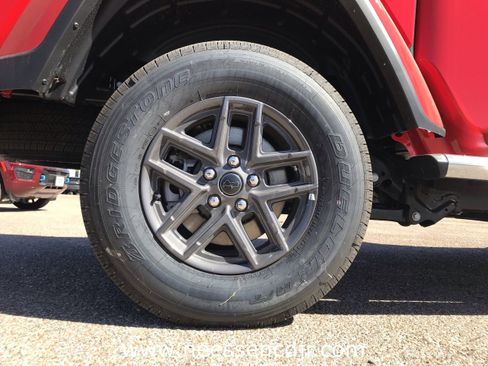 New 2025 Jeep Gladiator Sport image 9