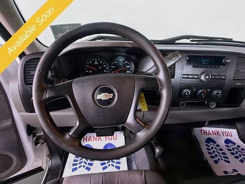 Used 2009 Chevrolet Silverado 1500 W/T w/ Skid Plate Package AWD/4WD image 11