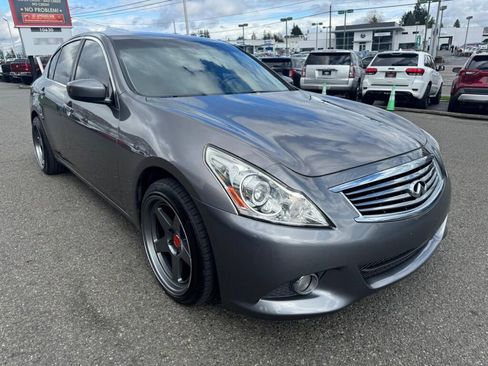 Used 2013 INFINITI G37 Journey w/ Premium Pkg image 6