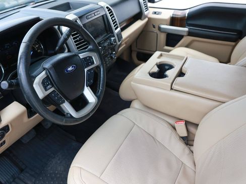Used 2015 Ford F150 Lariat RWD image 4