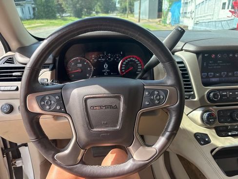 Used 2016 GMC Yukon XL Denali w/ Open Road Package AWD/4WD image 14
